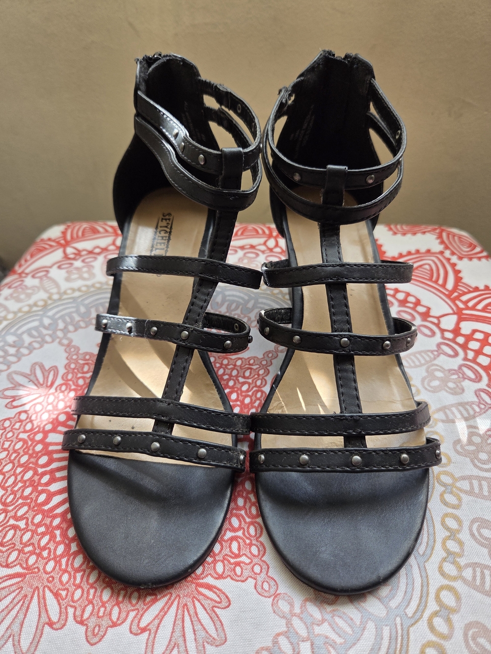 Seychelles Black Strappy Studded Gladiator Sandals